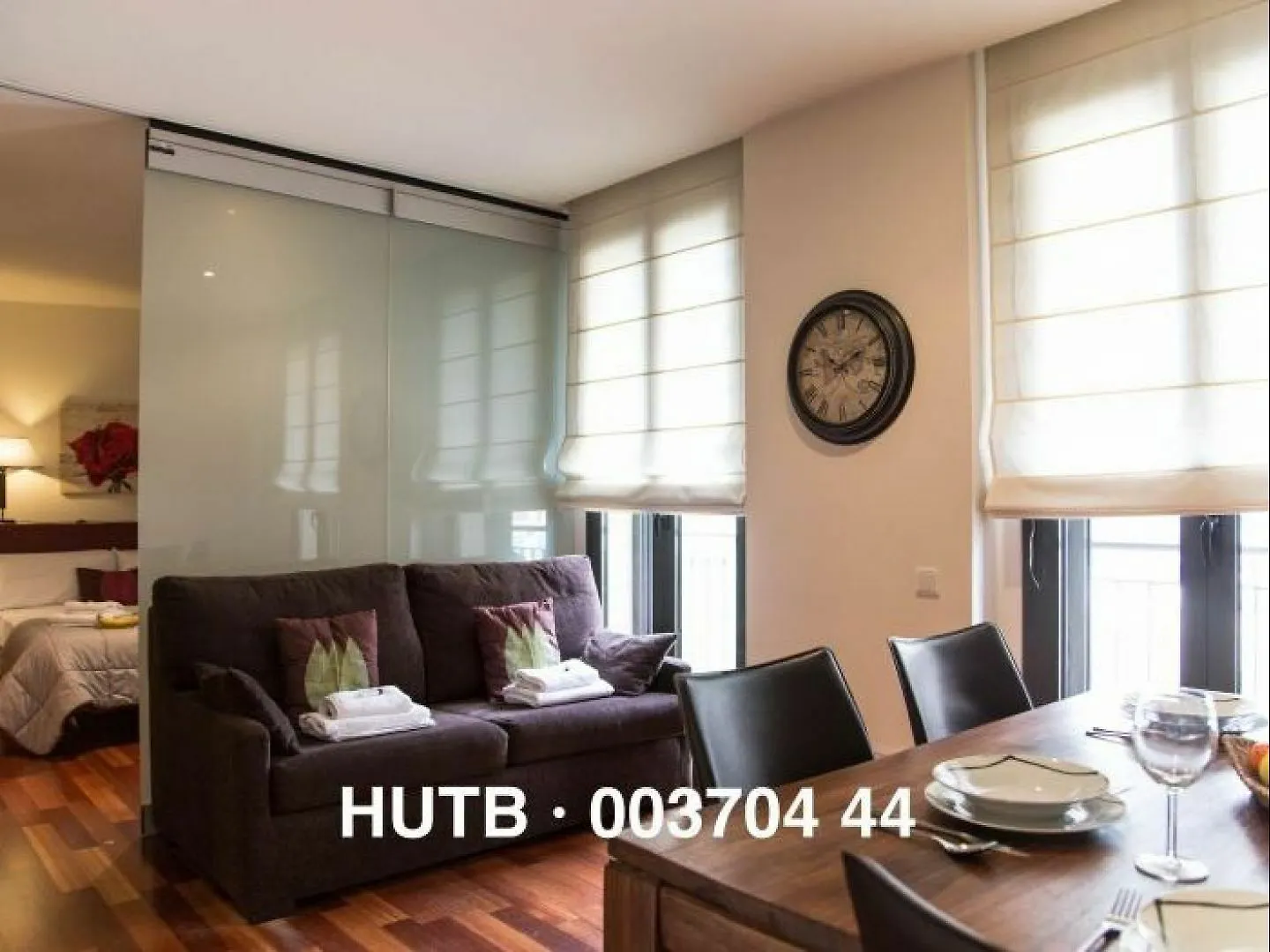 Anglesola Rosa Apartment Barcelona